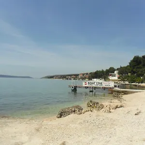 apartment-filip-trogir.hotels-in-trogir.com/